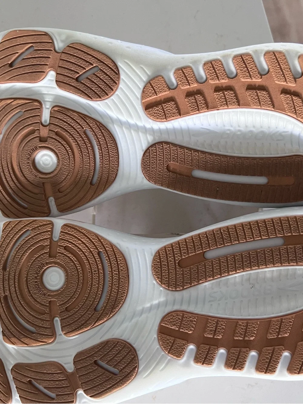Brooks Women’s Glycerin Cream and Tan Athletic Running Shoes